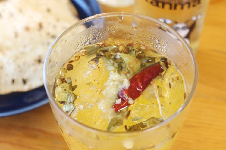 時間が経過するとスパイスの苦味が浸み出てるので、サクッと飲むのが良い。