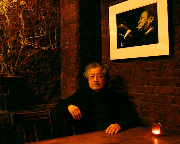 『ダグ』創業者の中平穂積さん。現在ジャズの巨人たちを撮った写真展を各所で開催中。