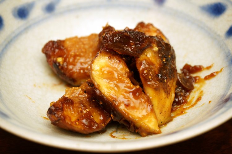 いちぢくのみそ焼き600円。みそは2時間かけて作るそば味噌だ。