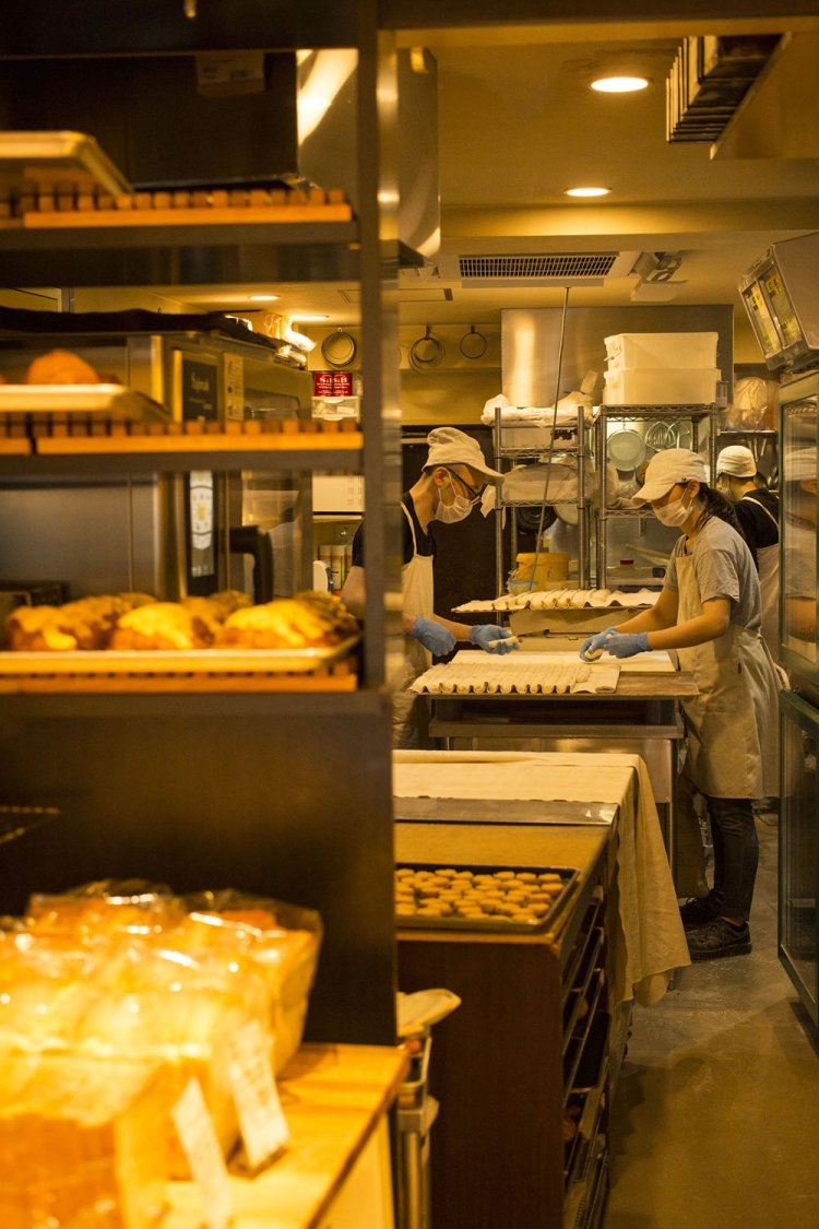 活気あふれる厨房。