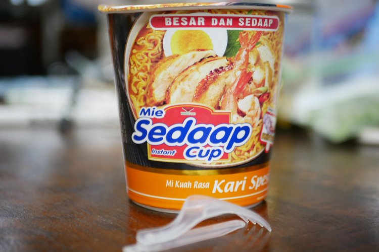 フォーク付きなのが輸入食品っぽい！