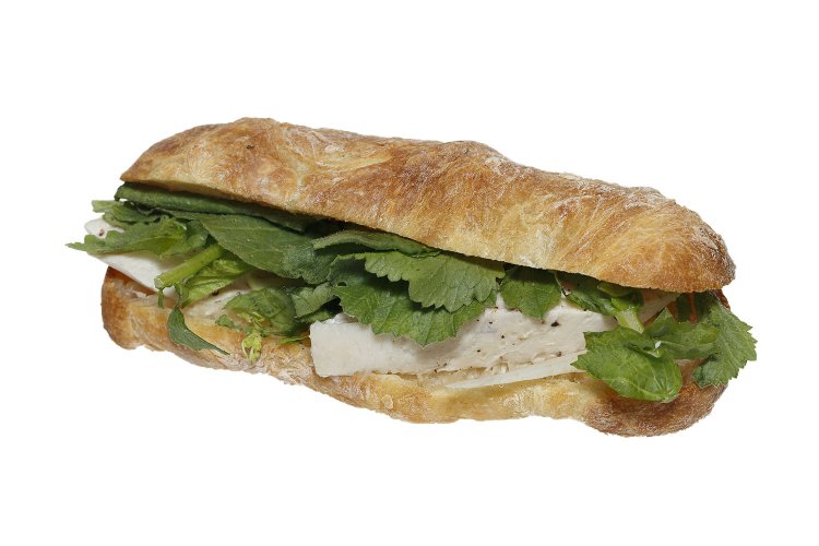 チキンと有機野菜のサンドイッチ540円。