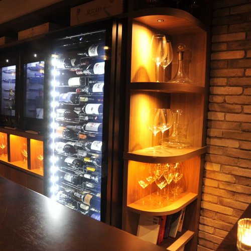 蒲田の新店『Wine bar LOOPY』で、ボトル100種、グラス17種を味わう