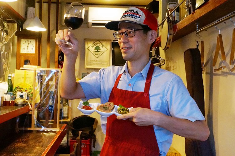 カメラ、漫画、バイクにギター……。掘れば掘るほどネタが出てくる。