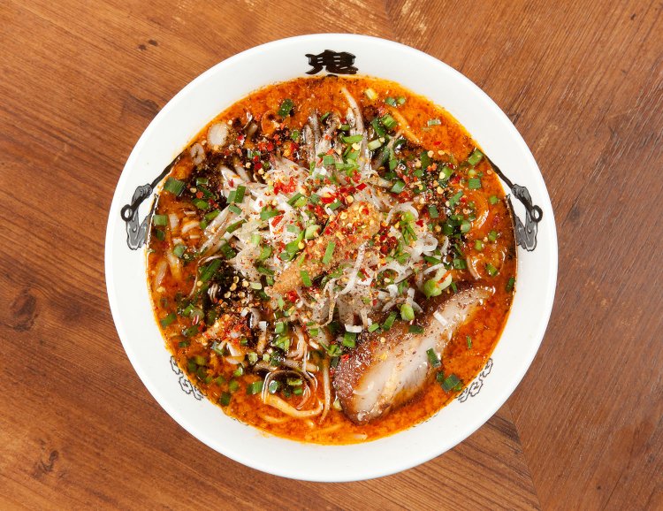 カラシビ味噌らー麺（カラ増し・シビ増し）。山椒が辛ポイント。