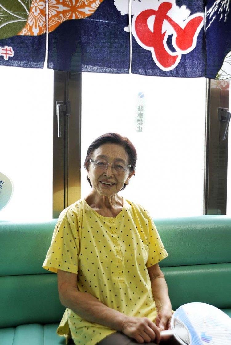 女主人の稲場敬子さんは89歳（2020年9月現在）。今日も元気に客を迎える。