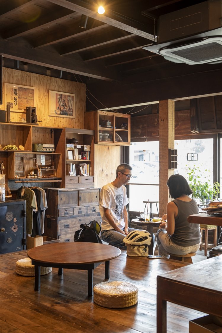 お気に入りのメニューがあって、よく訪れているというご近所さん。