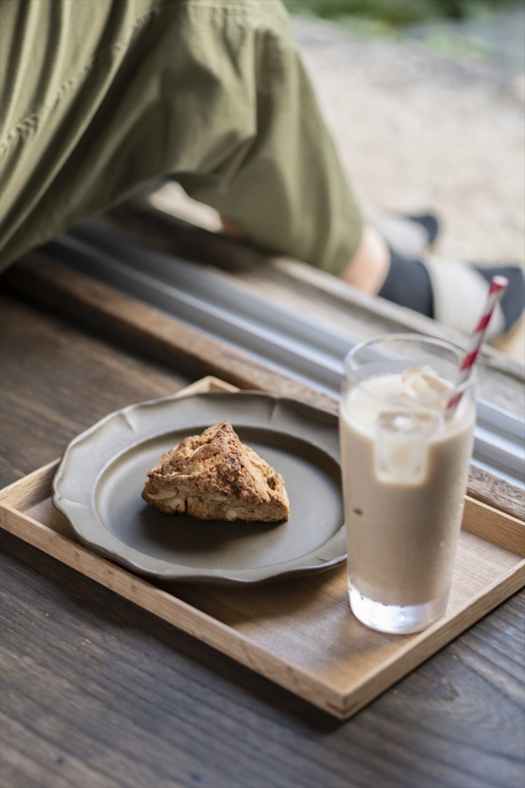 狭山和紅茶のオリジナルスパイスチャイ450円と一緒にいただきます。