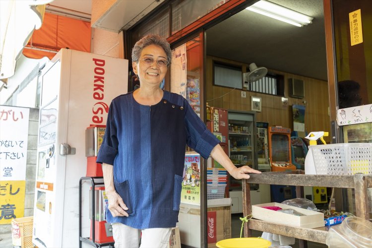 「豊ちゃんはプラモデルのケースをよく眺めてる物静かな子だったよ。内に秘めたものがあったのかねぇ」と店主の平山洋子さん。