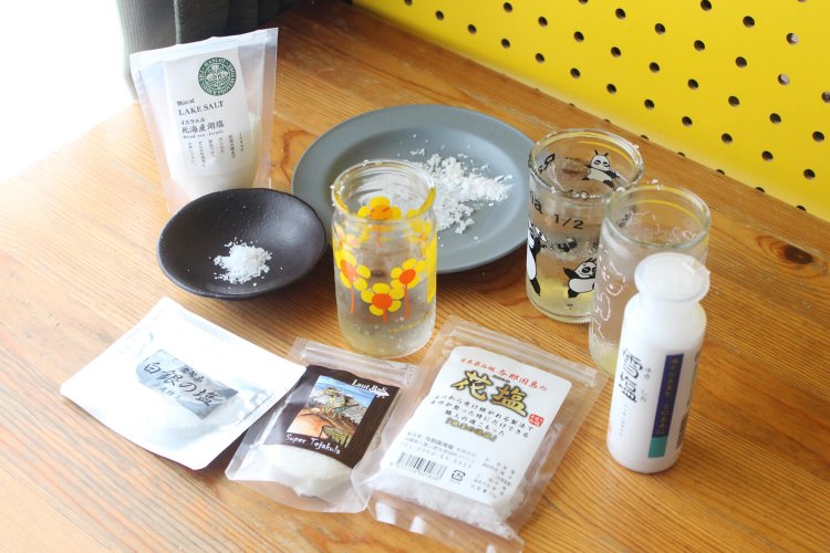 途中「花塩」を舐めながら「雪塩」の塩ハイを飲むなど、訳のわからないことをした。