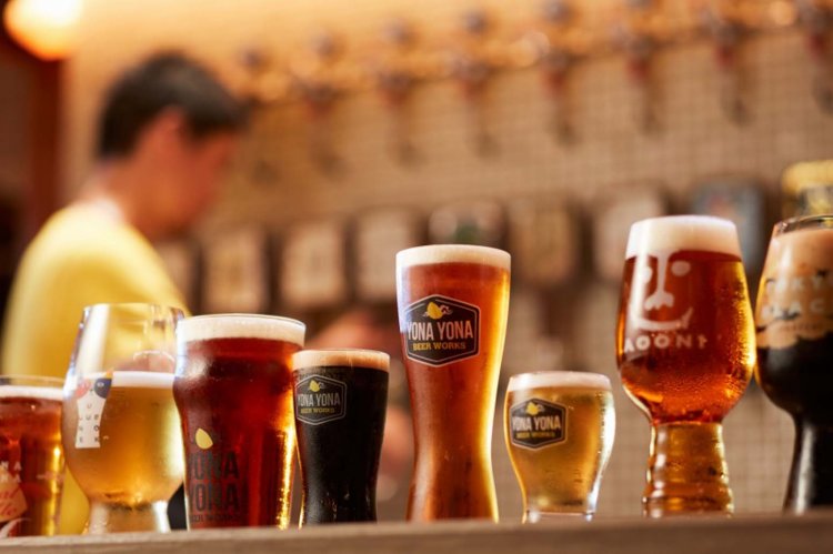 さまざまな味わいのクラフトビールがあるので、好みの一杯を見つけてみよう。