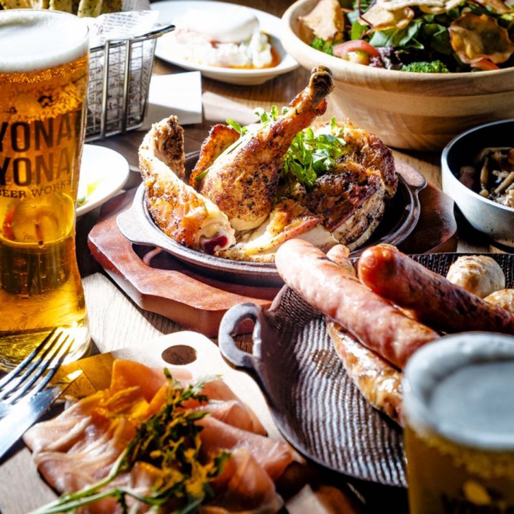 肉料理のほか、契約農家から取り寄せた新鮮野菜を使用したメニューもぜひ注文しよう。