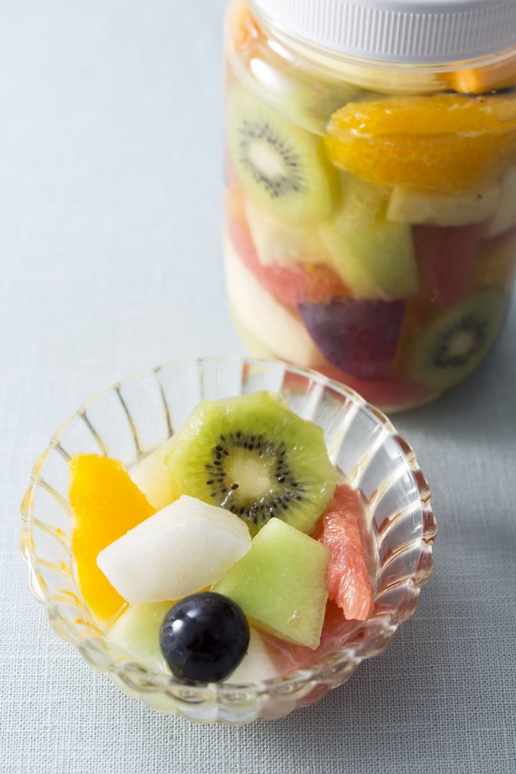 フルーツポンチ3240円（箱あり3402円）。※日・祝は製造なし