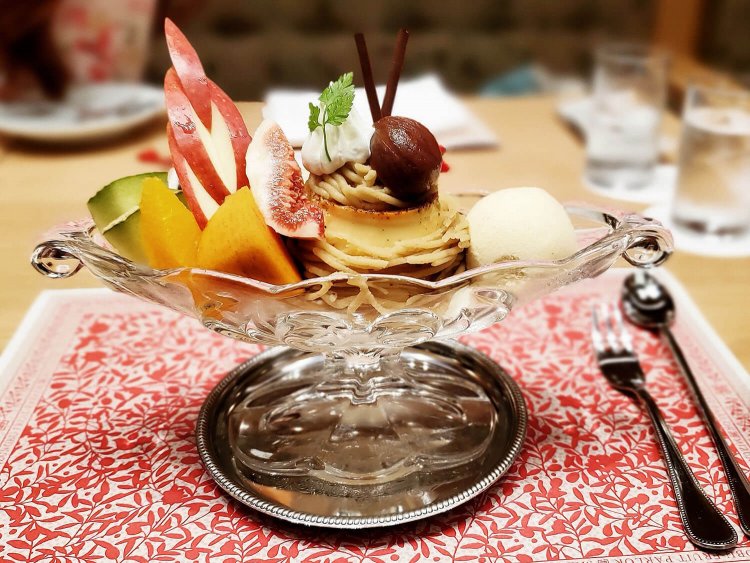 モンブランプリン・ア・ラ・モード2420円。