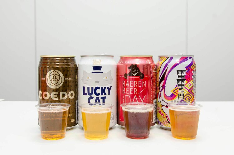 左からコエド伽羅-Kyara-294円、LUCKY CAT303円、ザ・デイ イノベーション レッドラガー327円、雷電 カンヌキIPA329円。