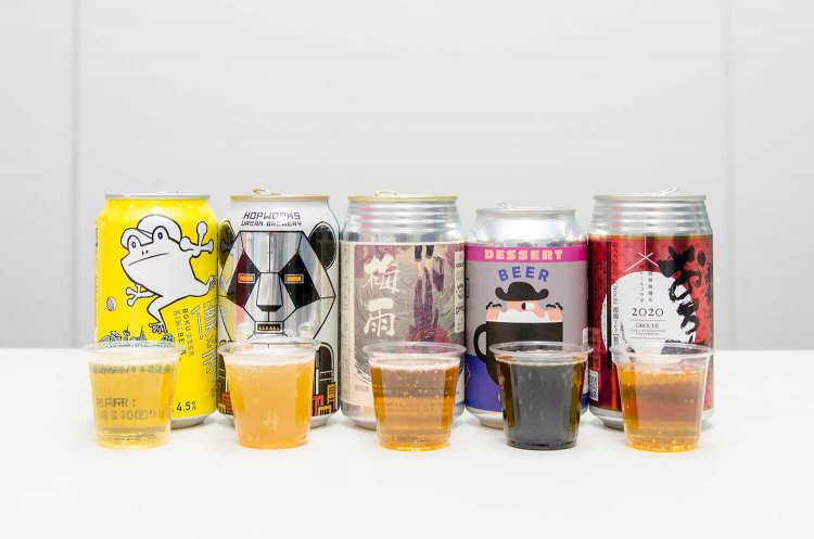 左から僕ビール君ビール294円、ロボット パンダ IPA583円、コエド梅雨セゾン –Tsuyu Saison-429円、ビアギークデザート1258円、おろち682円。
