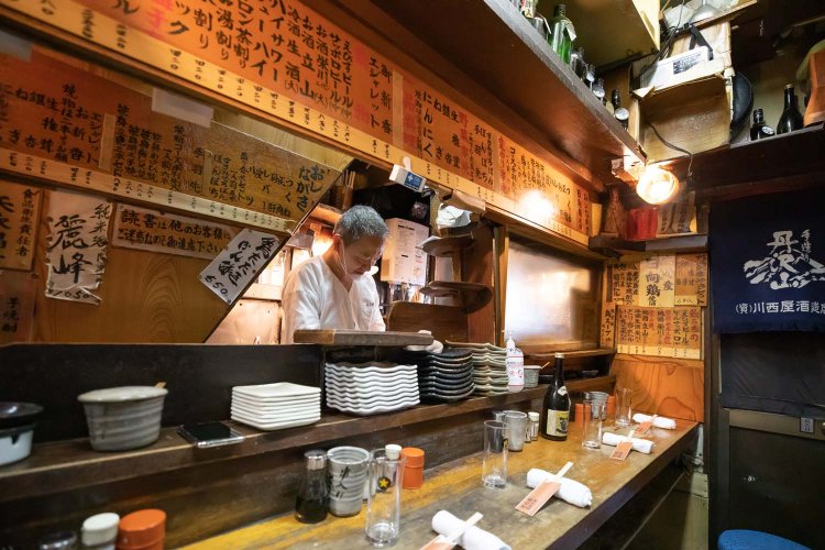 1階客席。3箇所開いた扉のどこからでも入ることができる。