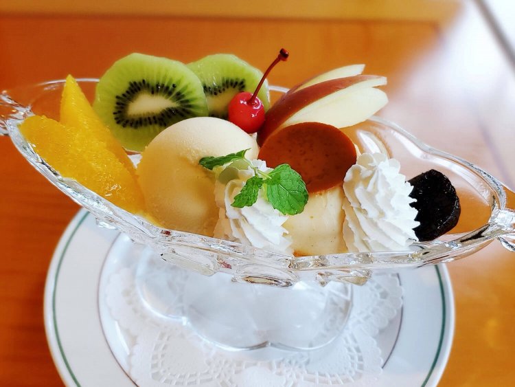 ホテルニューグランド　ザ・カフェ　プリンアラモード02