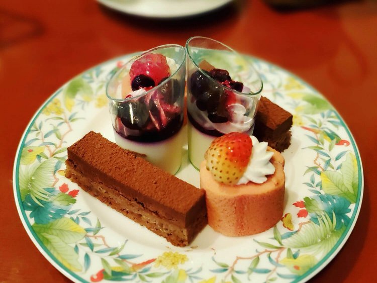 崎陽軒　アボリータム　アフタヌーンティーセット　スイーツ