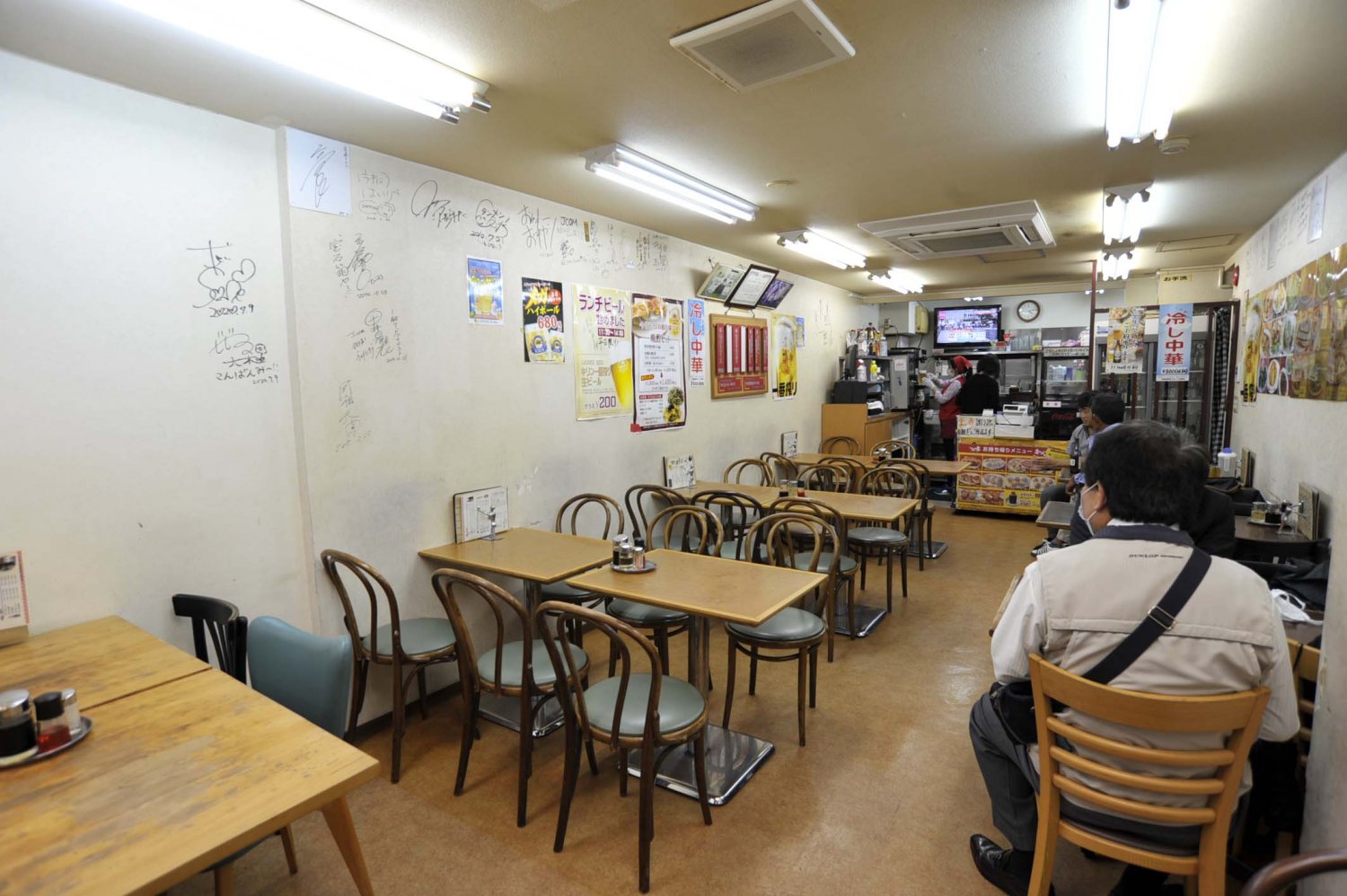 蒲田の美味しい餃子の名店4選 名物 羽根付き焼き餃子 を食べ歩こう さんたつ By 散歩の達人