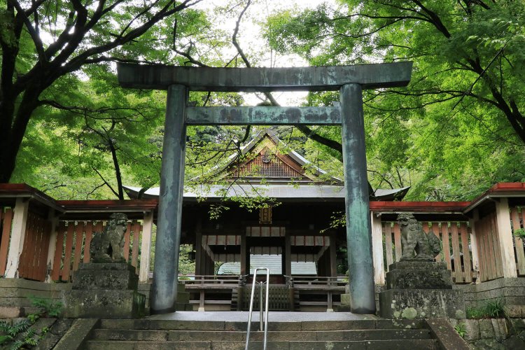 縁結びの神としても著名な金ヶ崎宮。