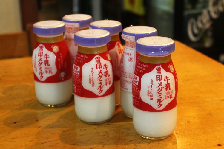 「牛乳ハイ」で使っている牛乳たち