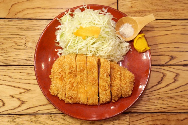 ロースカツ1000円。