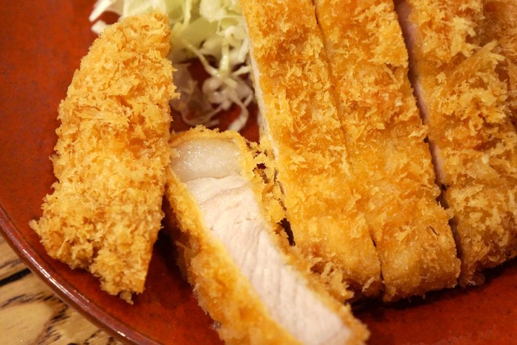 受け継がれしとんかつの断面。
