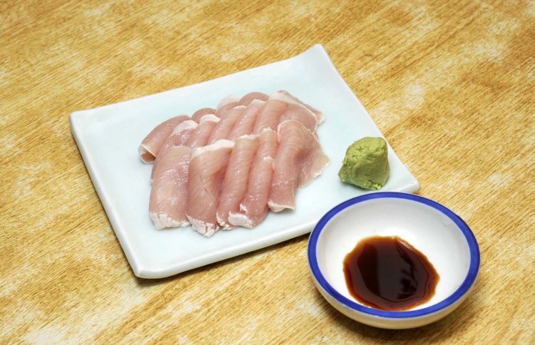 新鮮だからこそ味わえるそぎ身のお造り800円。