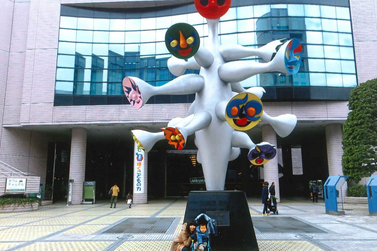 青山劇場・こどもの城01