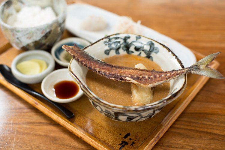 漁師汁定食1360円。