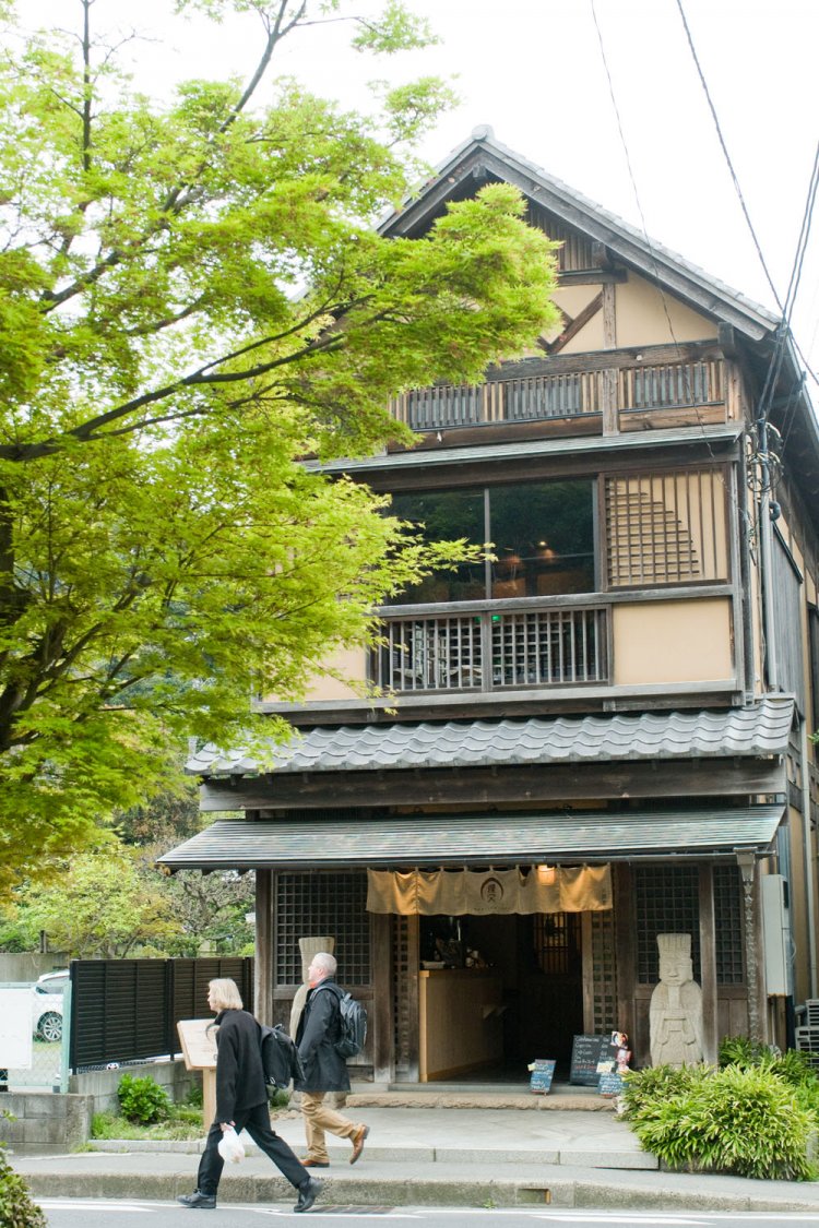 駅から近いが平日は静かで、 まったりのんびり過ごせる。