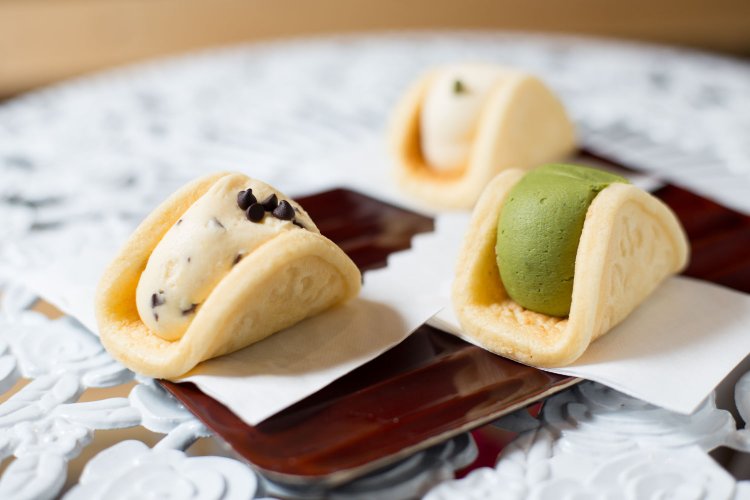 ワッフル 280円。