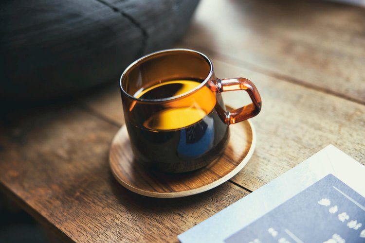 オリジナルブレンドコーヒー500円。器も店の雰囲気に合っている。