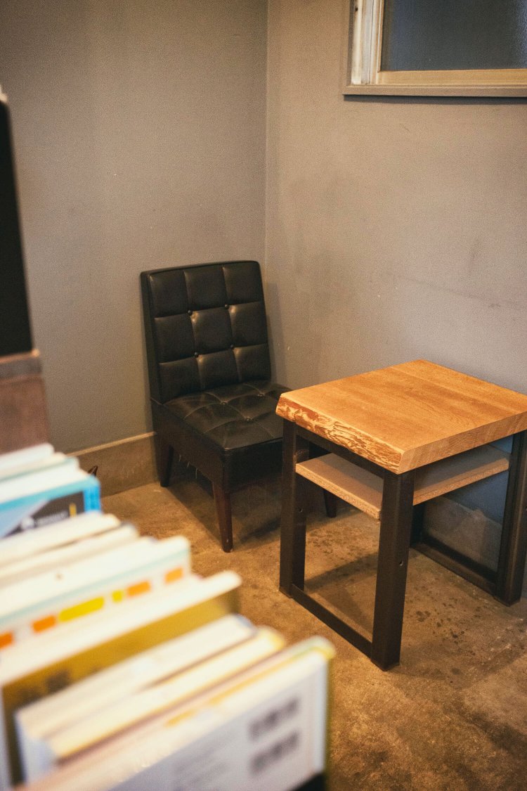 店内でコーヒー500円がいただける。豆の種類も豊富にある。