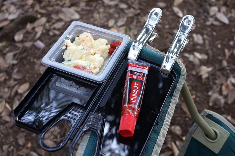 シーンに応じて自在に向きを変えられるのもポイント。