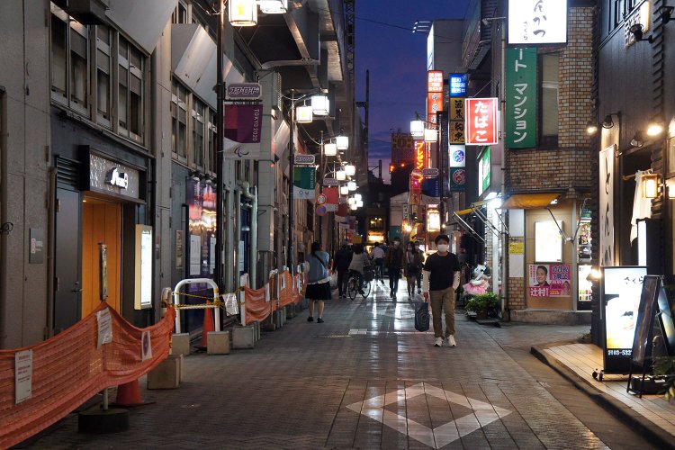 「スターロード」の名にふさわしく、キラ星のような飲食店が散りばめられている