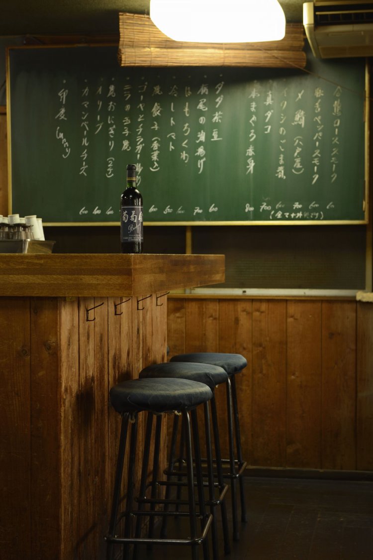 黒板にはその日のおすすめが。