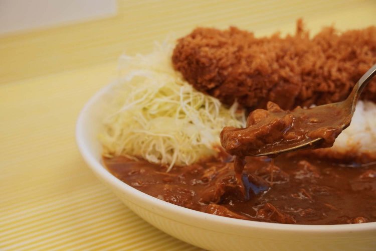ロースカツカレー1000円。
