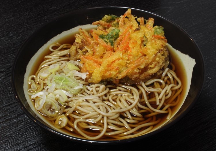 【閉店】【東京ナゼココ立ち食いそば】西馬込『そば三』。坂を越えた先にポツンとある店は計算ずくだった