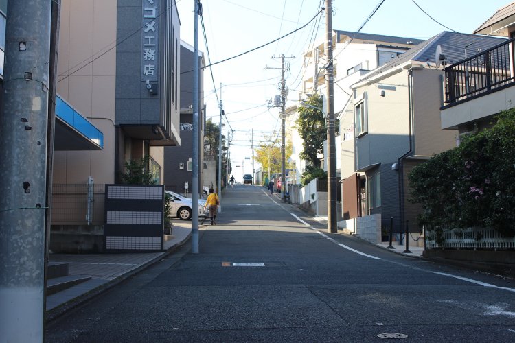 行く先にも、もちろん坂。