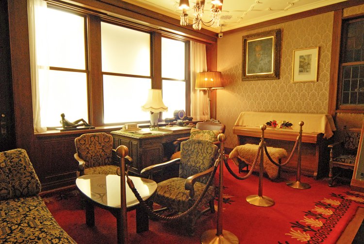 07_古賀政男音楽記念館