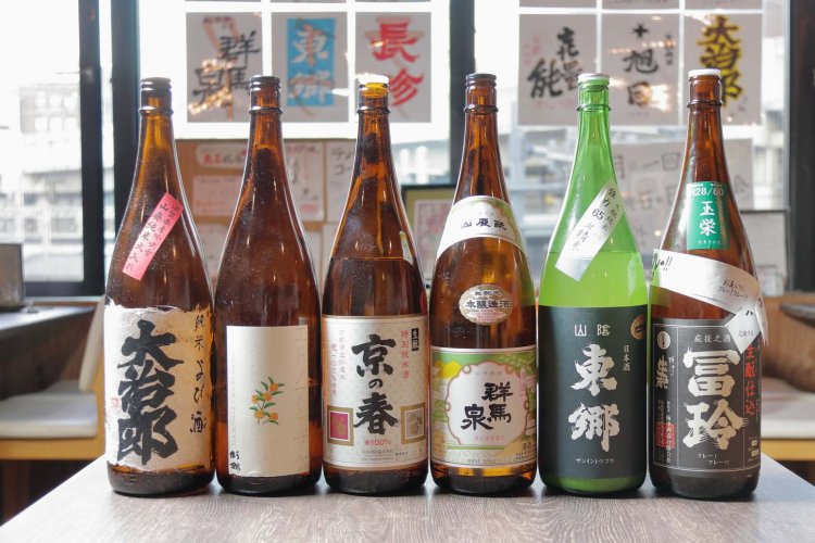 日本酒は約30銘柄を用意。燗酒では「群馬泉」や「京の春」が好評だ。