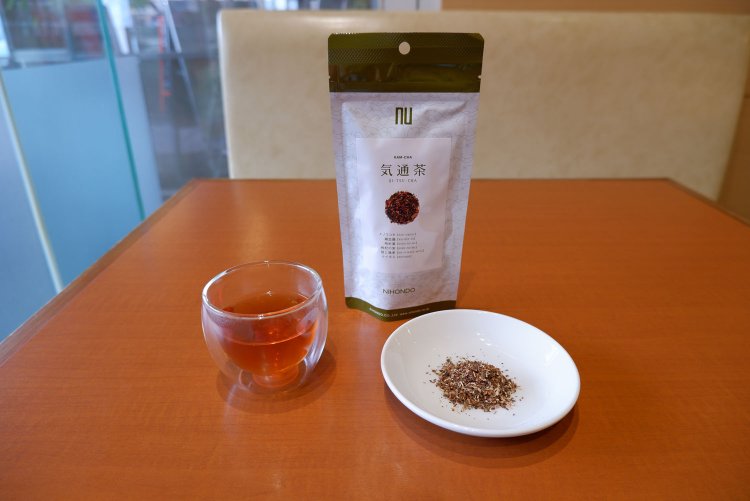 気通茶462円（茶葉は880円でブティックにて販売）。