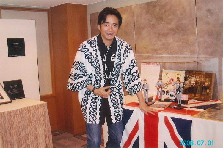 閉館直前のビートルズ見学ツアーにて。