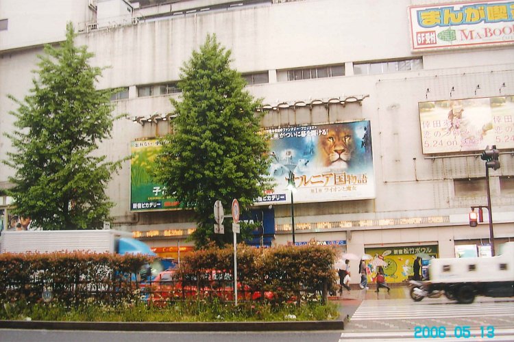 新宿ピカデリー01