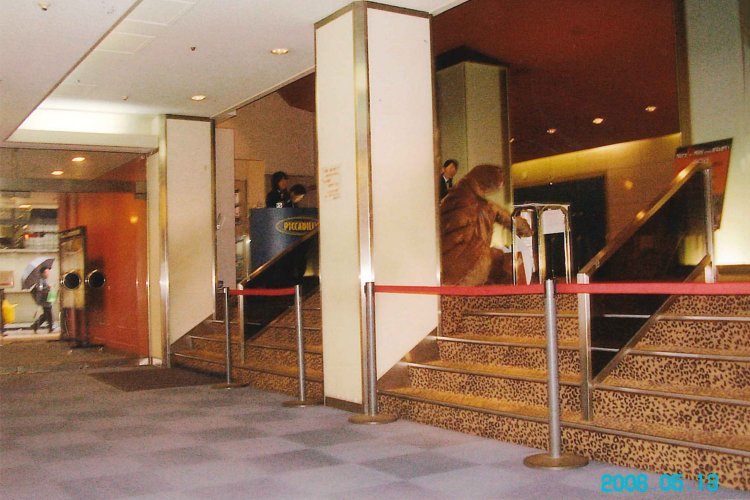 新宿ピカデリー04