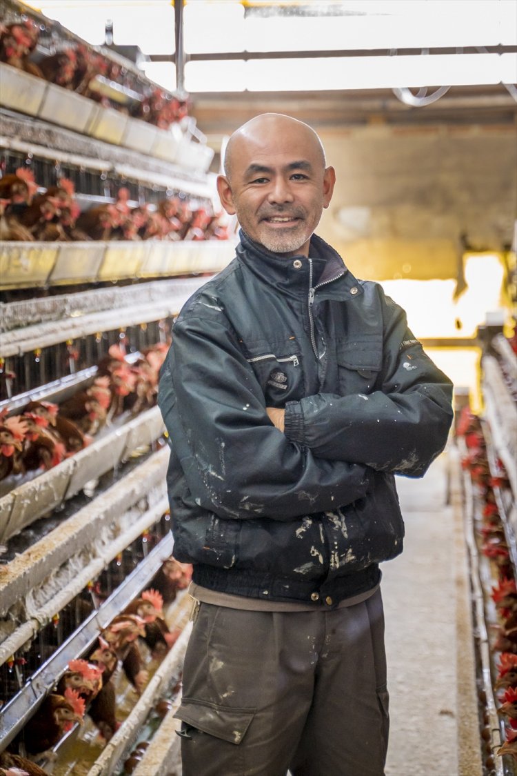 2万4000羽を飼育する田中さん。「たまご街道ができたことで、7軒の農家の団結力が強まったと思います」。