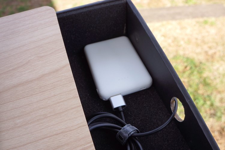 モバイルバッテリーからの充電もスマート。