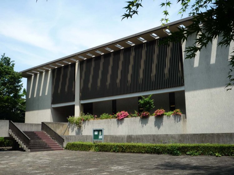 日本近代文学館（外観）-2